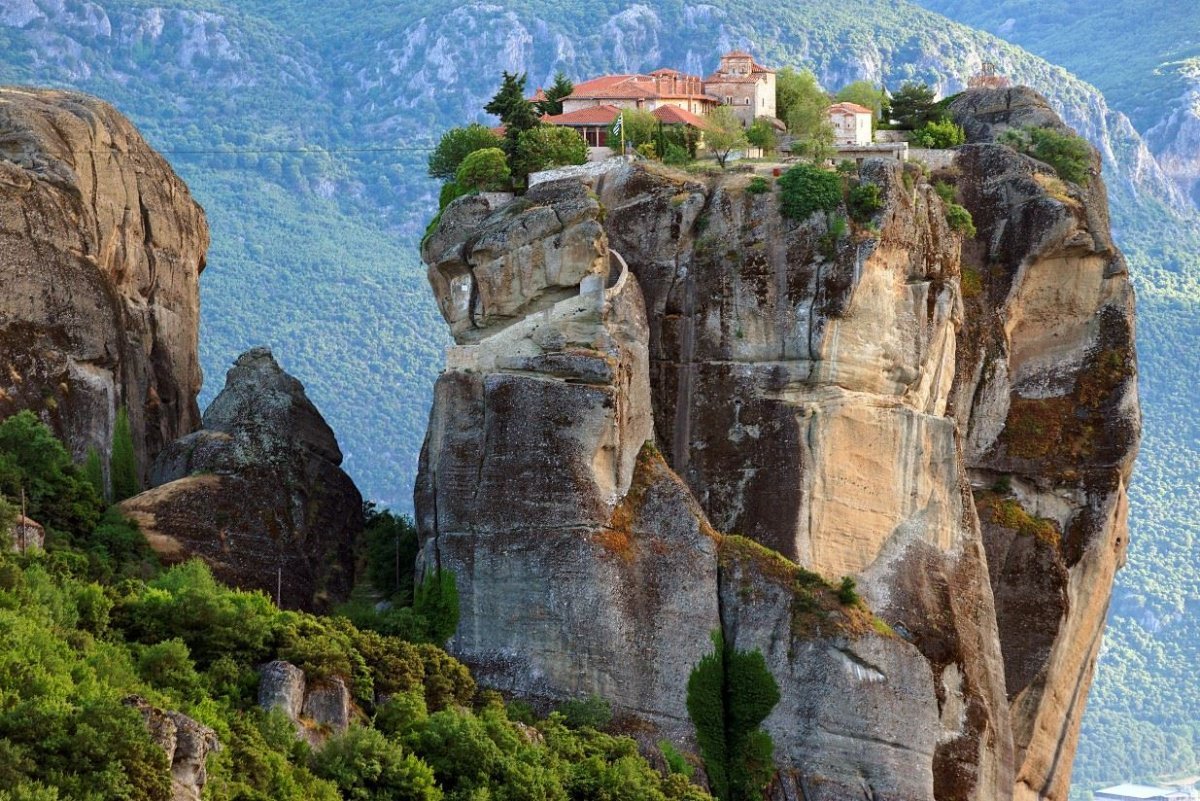 парящие монастыри метеоры в греции