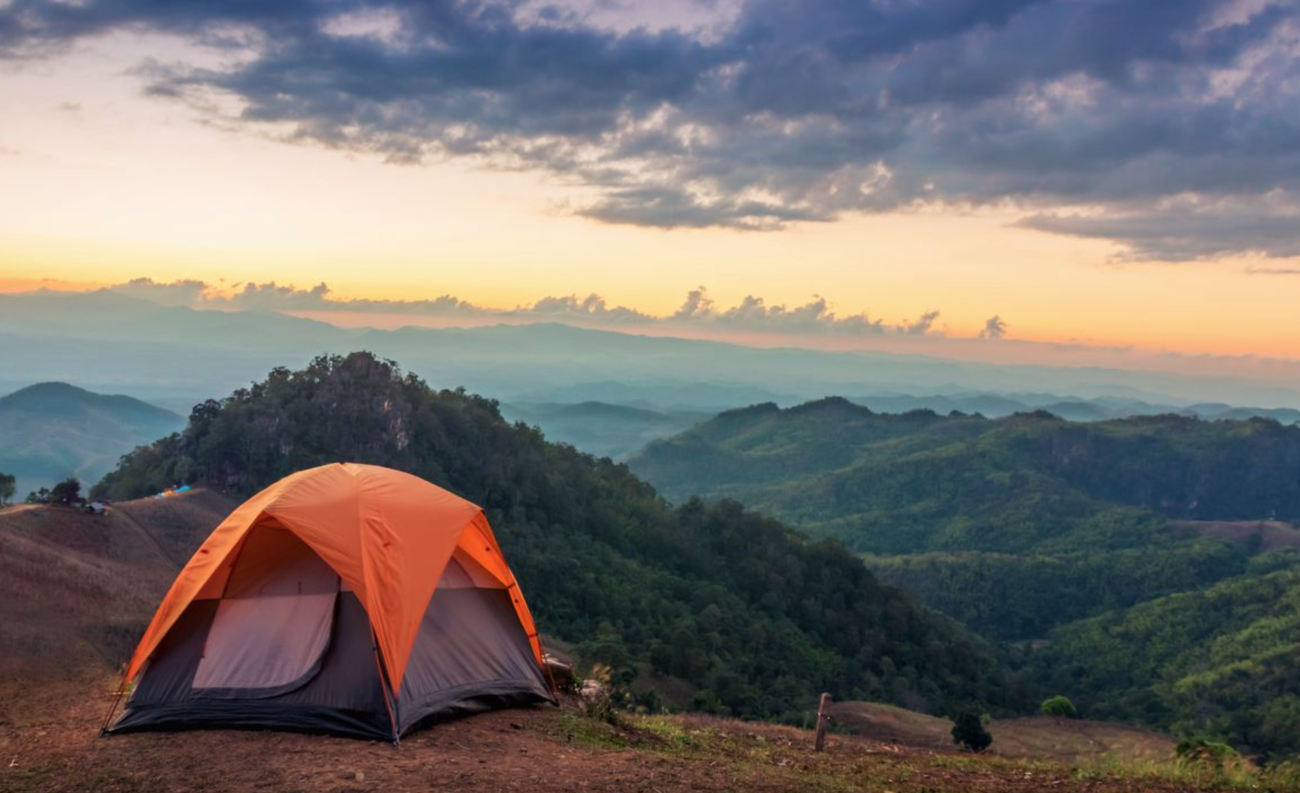 Палатка Camping Tent. Кемпинг West Camp. Палатка в горах. Красивый вид из палатки. When we go camping