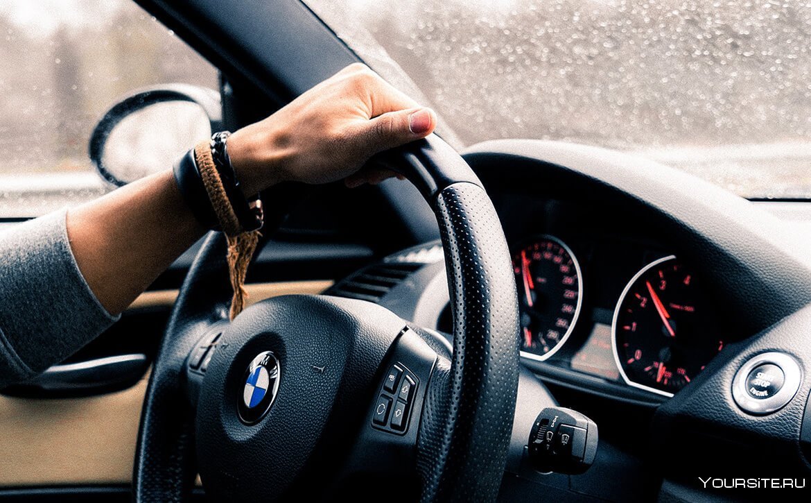 БМВ ай 8 за рулем
