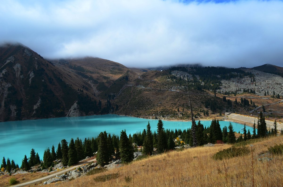 Алма-Атинское горное озеро