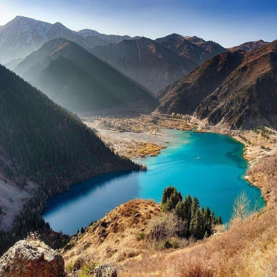 Большое Алматинское озеро панорама