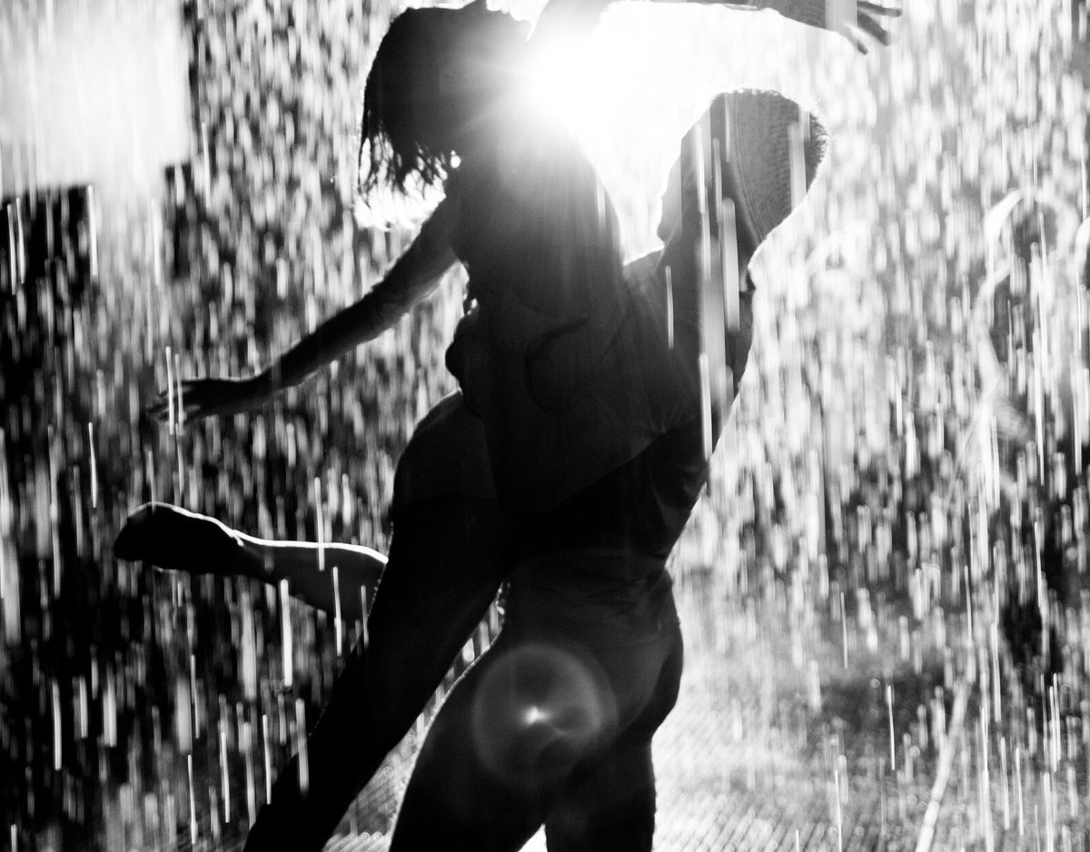 Танцовщица под дождем