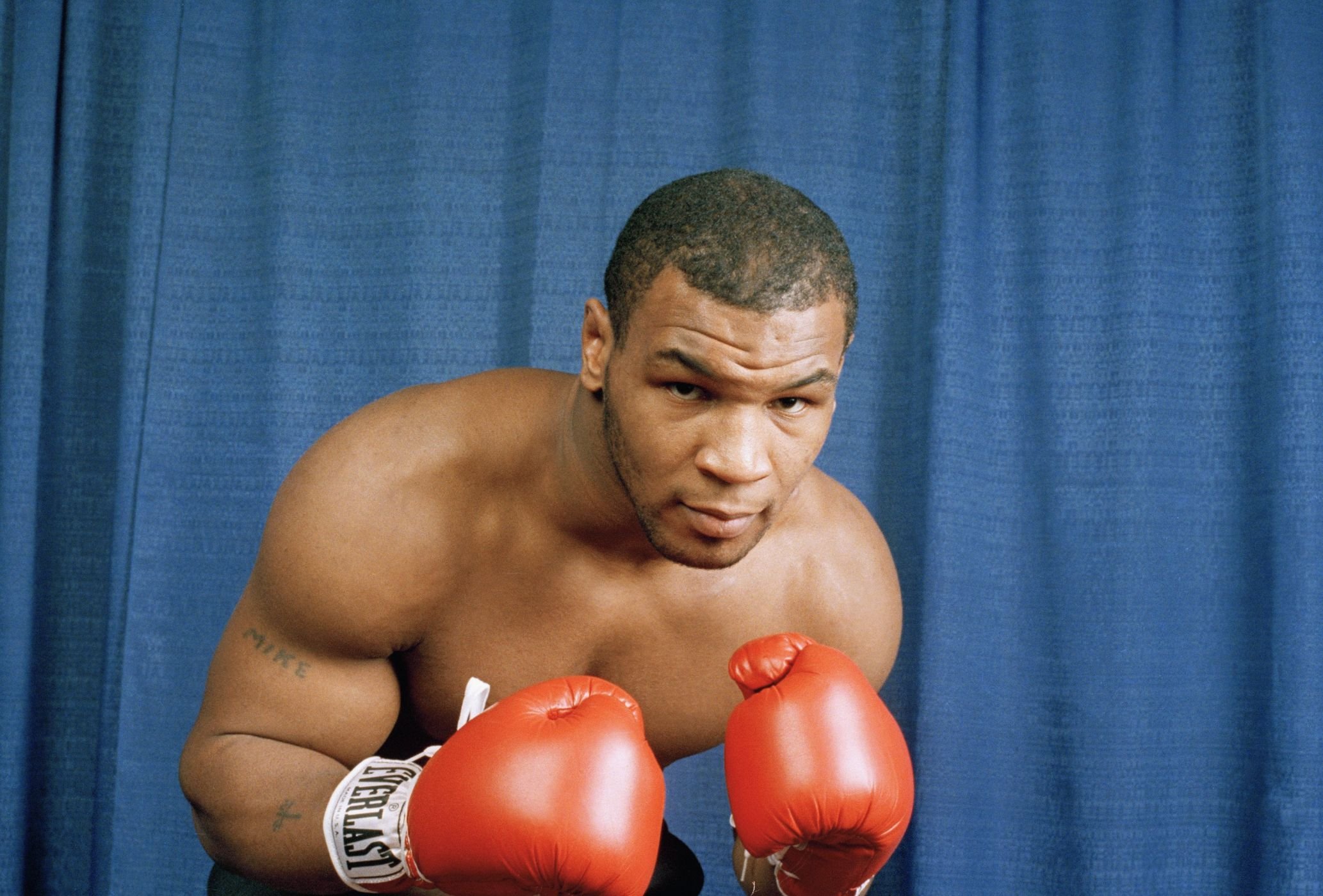 Чернокожий боксер. VFQ Тайсен. Mike Tyson. Майк Тайсон бокс. Майк Тайсон фото.