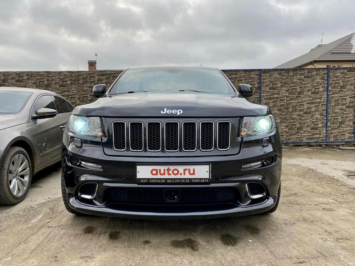 Jeep Grand Cherokee srt8 wk2