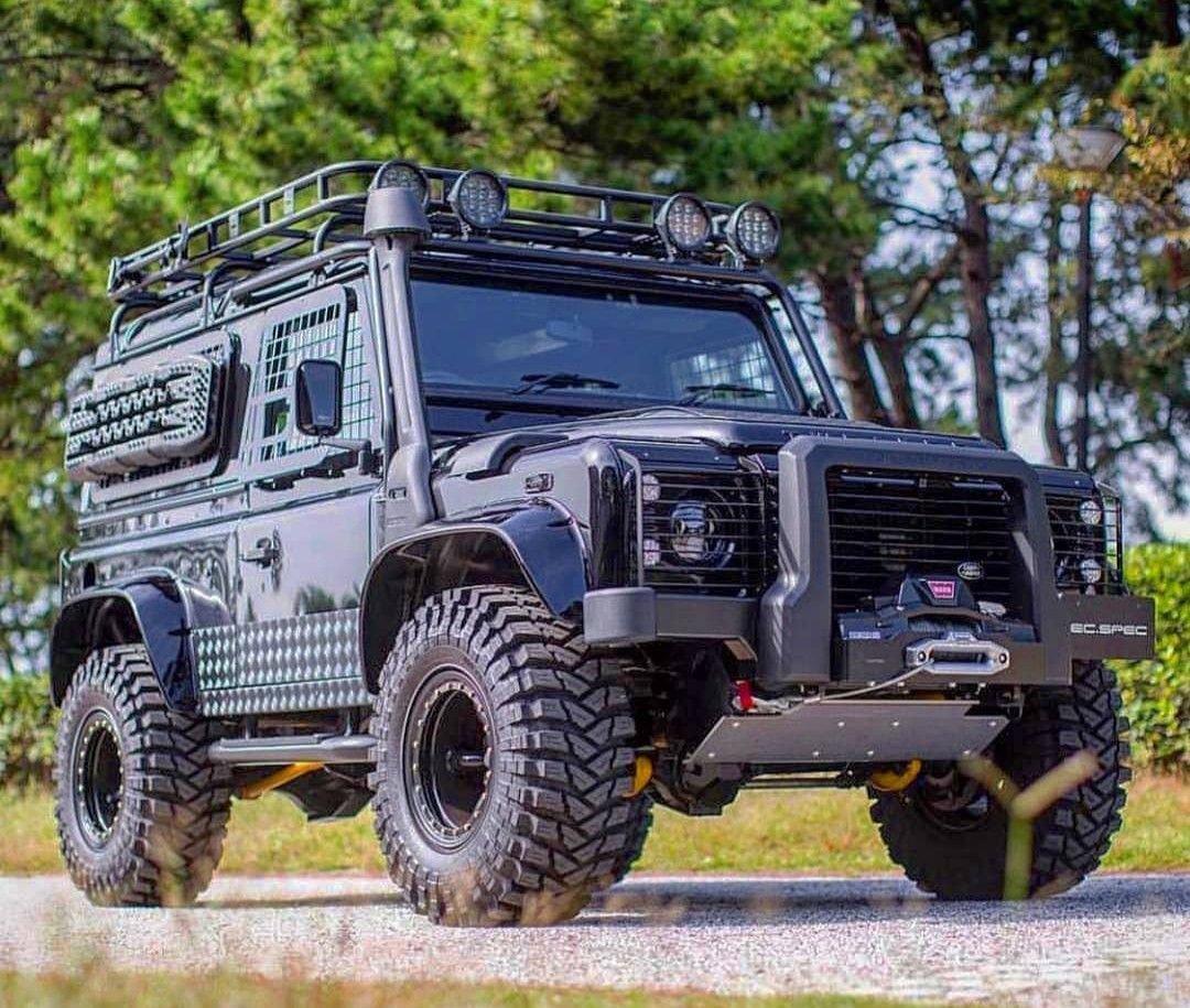 Land Rover Defender 110 off Road Tuning