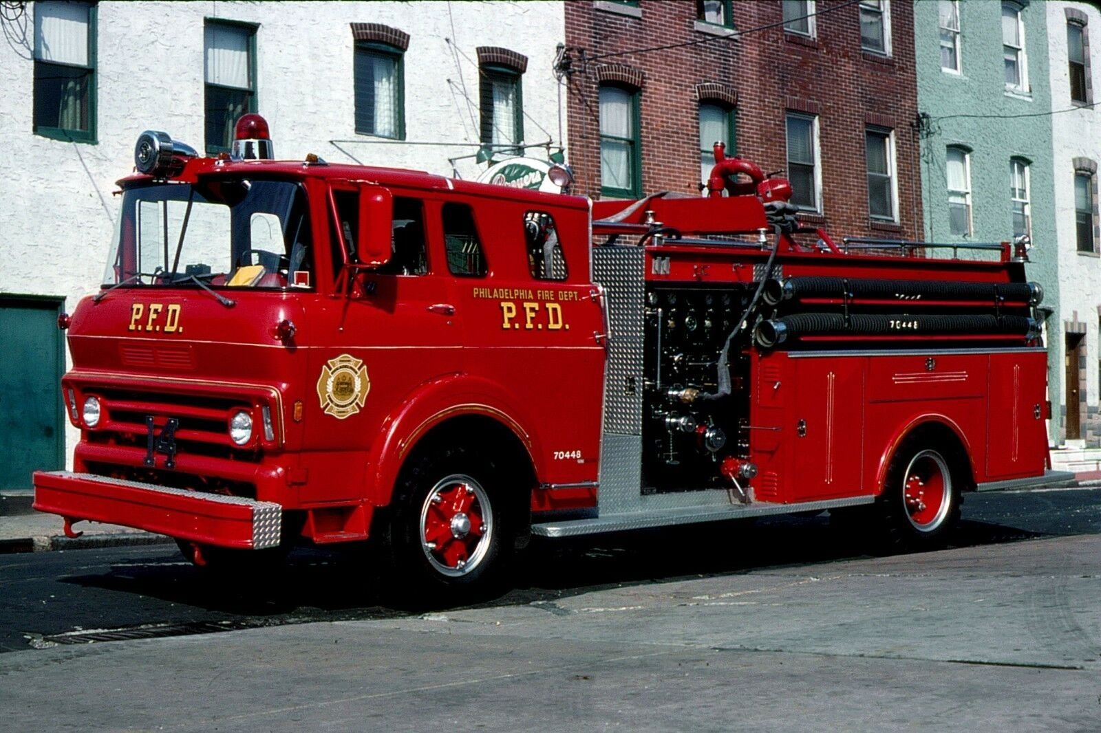 Группы пожарных автомобилей. Пожарная машина Вандерберг 1901. ЗИЛ 130 Firetruck. Пожарный автомобиль АПУ-7-100. Fiat 180 пожарная.