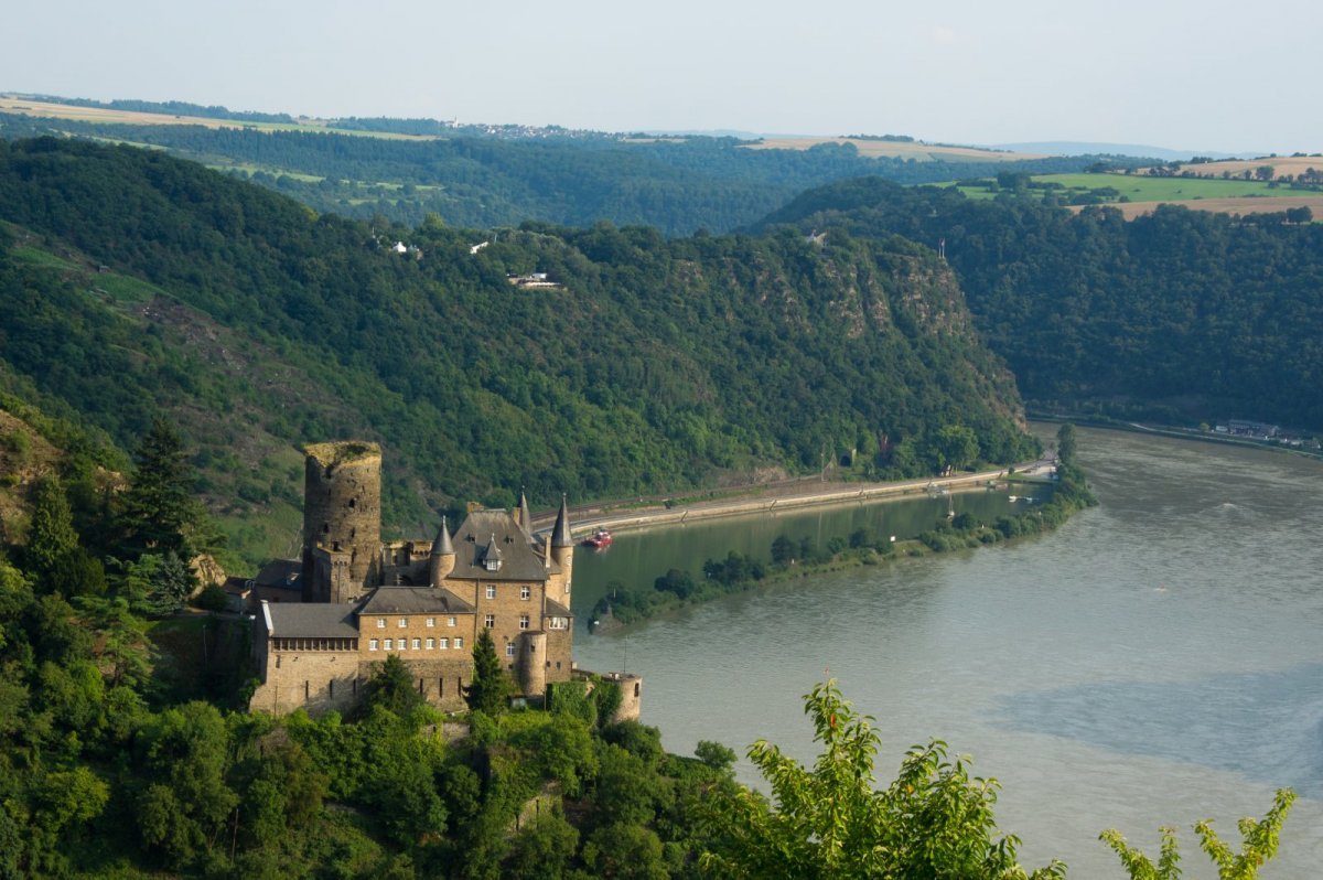Долина Рейна в Германии замки