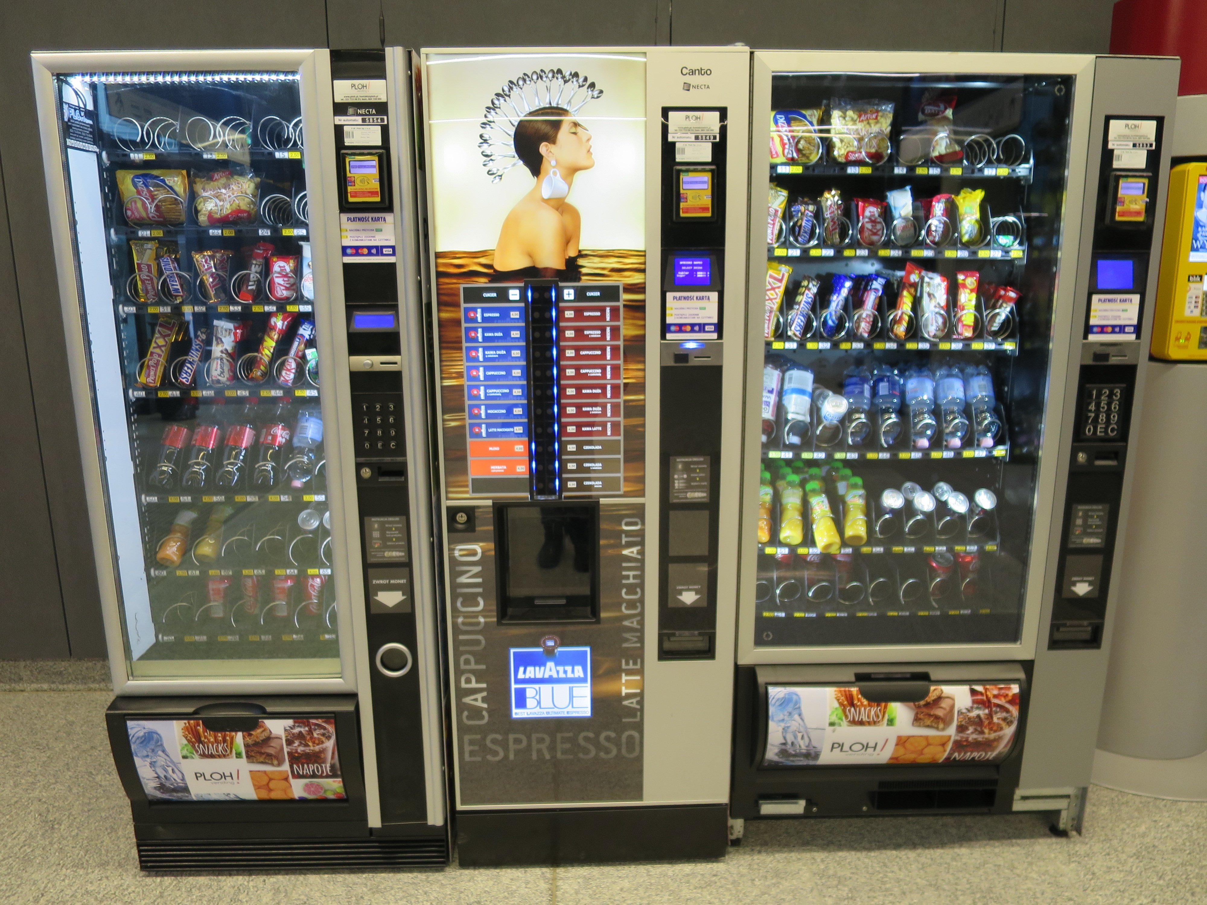Торговые автоматы купить. Снековый автомат Unicum foodbox. Кофе аппарат Uvenco. Миа вендинговые автоматы. Foodbox вендинговый аппарат.