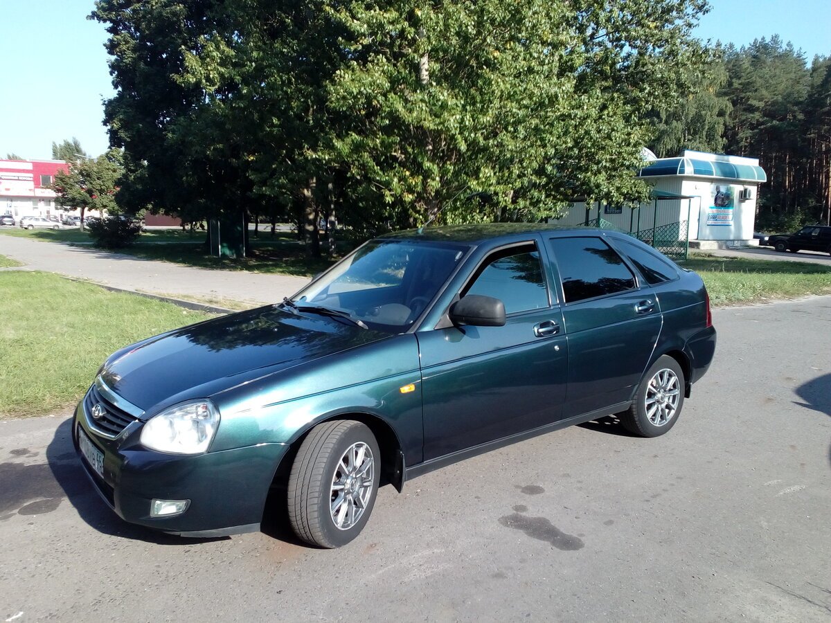 Лада Приора 2012 зелёный металлик