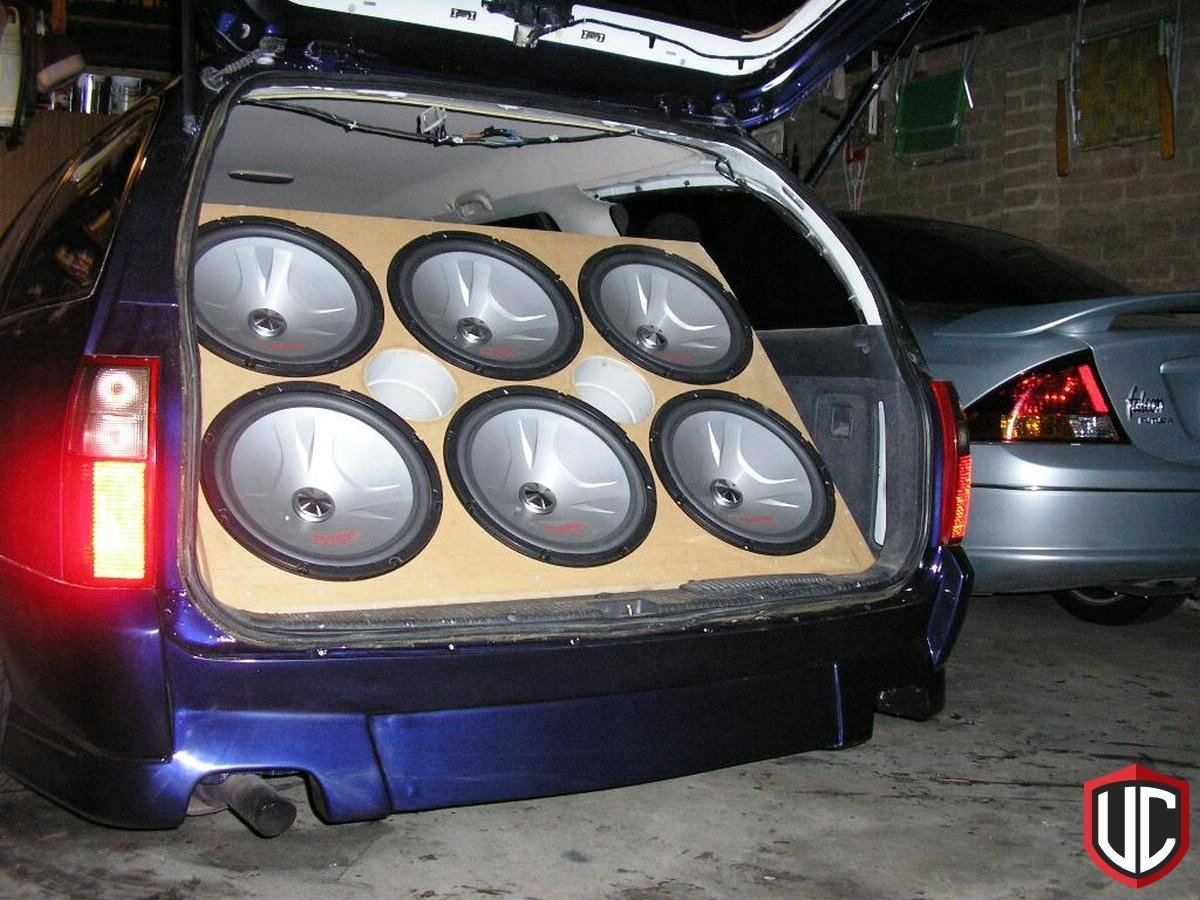 Музыку колонками сколько. Сабвуфер Loud Sound. Автозвук rx300. Car Audio в Bentley Continental 2008 Speakers. Suren car Audio сабвуфер.