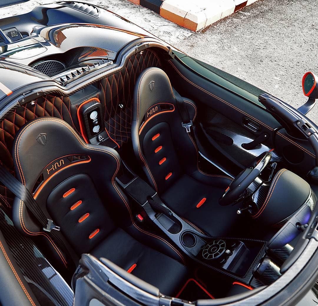 Koenigsegg Agera салон