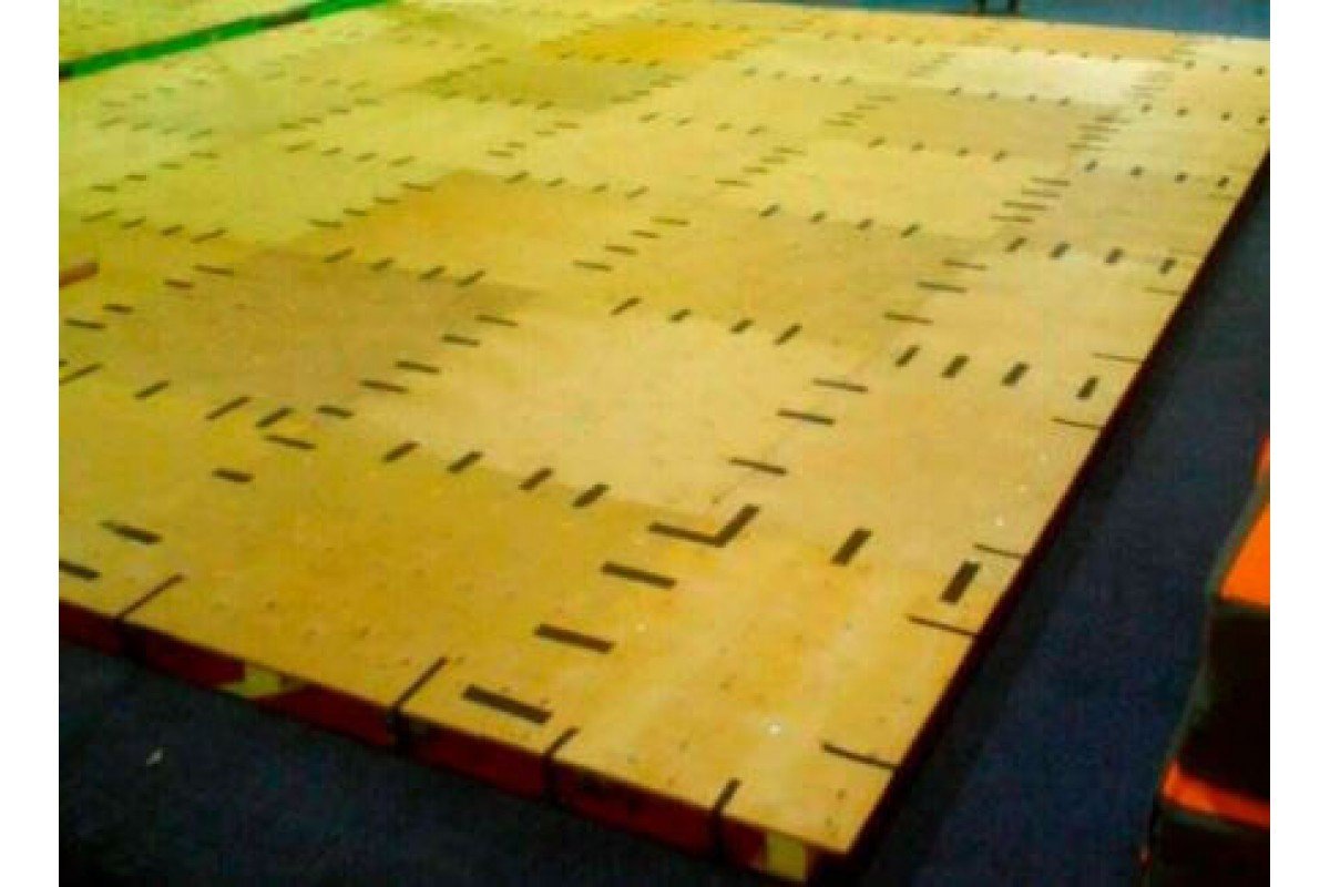 Помост для спортивной гимнастики