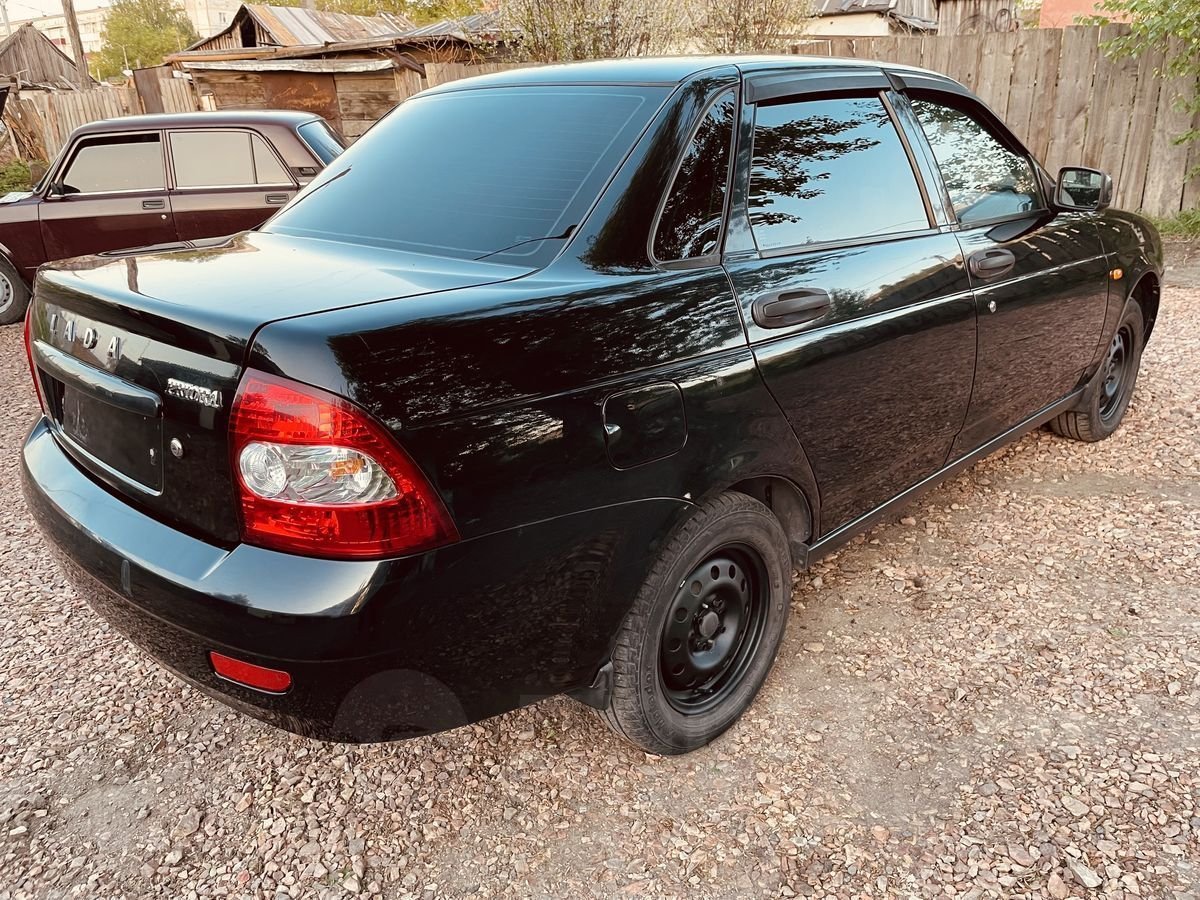 Лада Приора ржавая