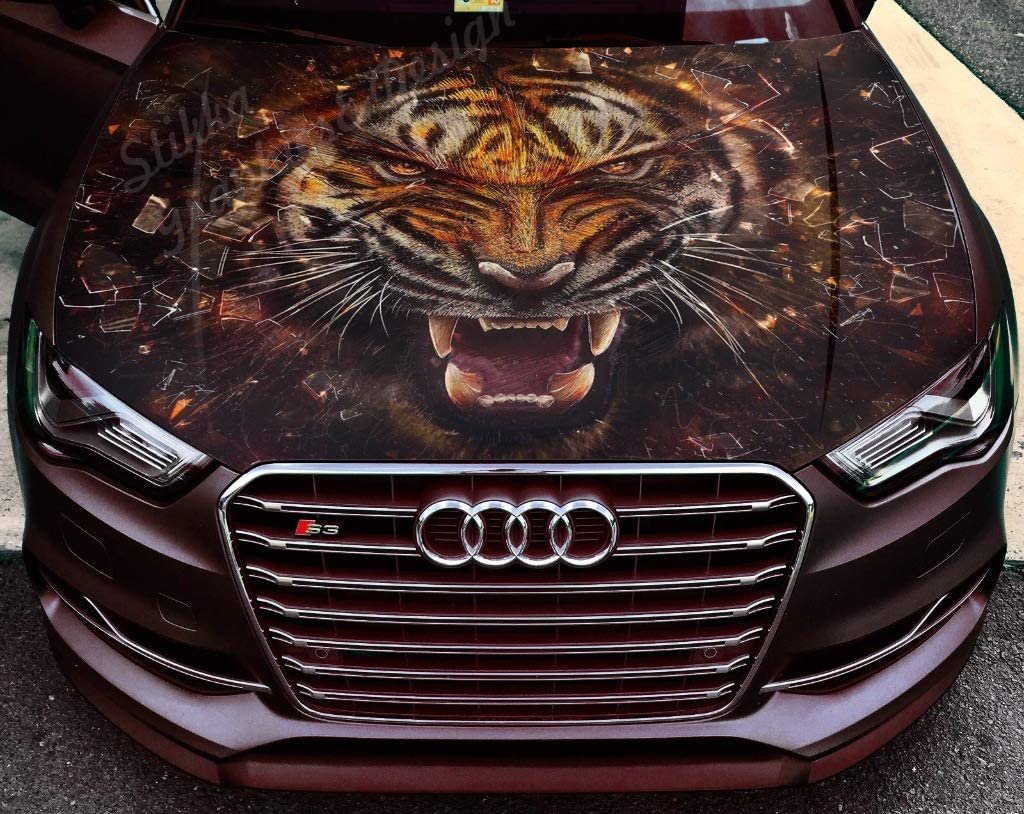 Машина со львом