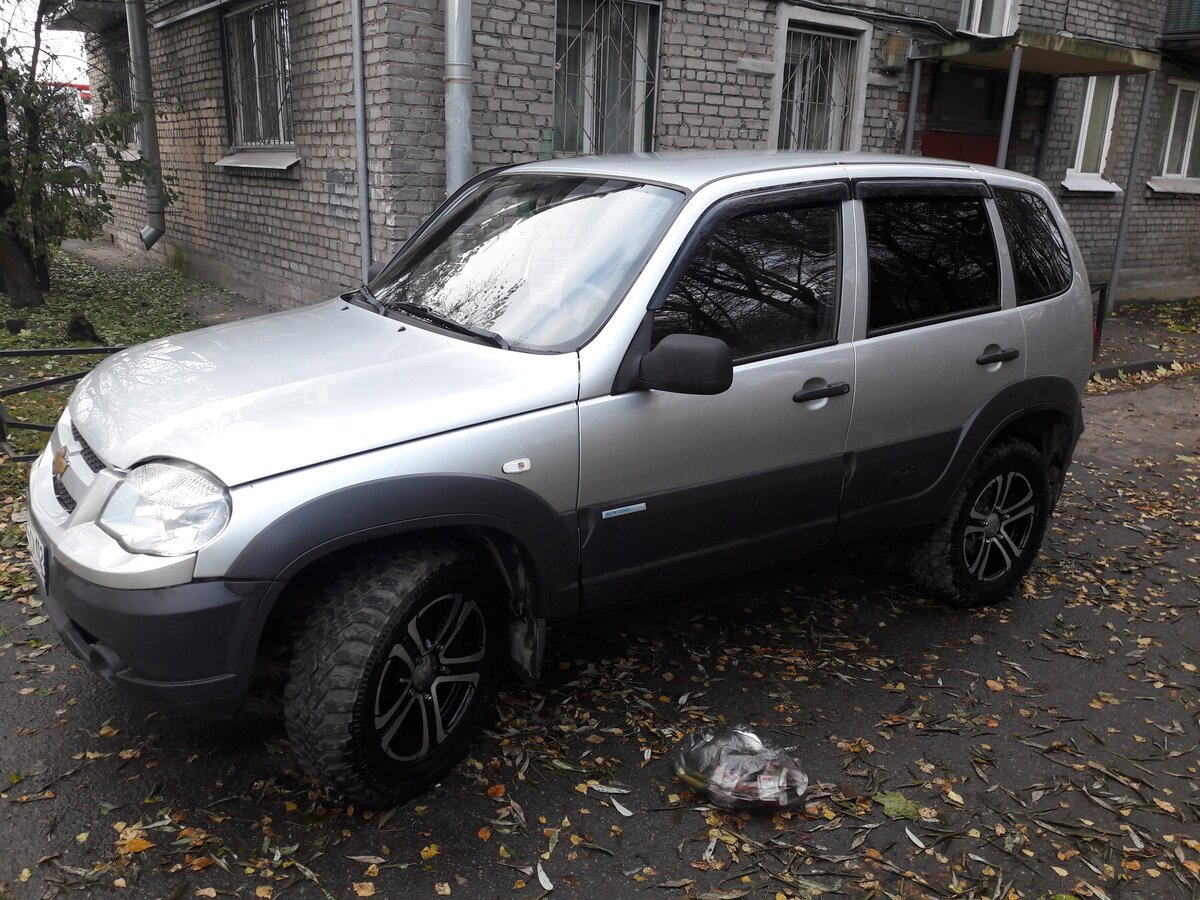 Chevrolet Niva 2012