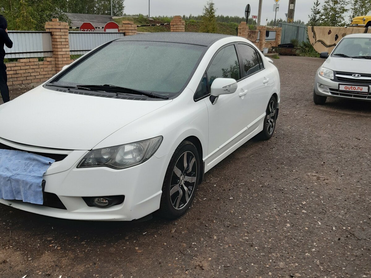 Honda Civic 8 седан белый