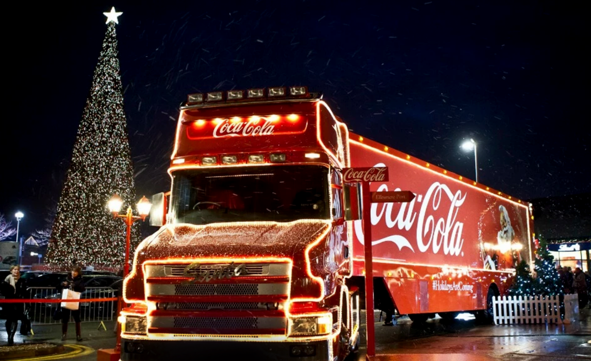Санта в фуре Кока кола
