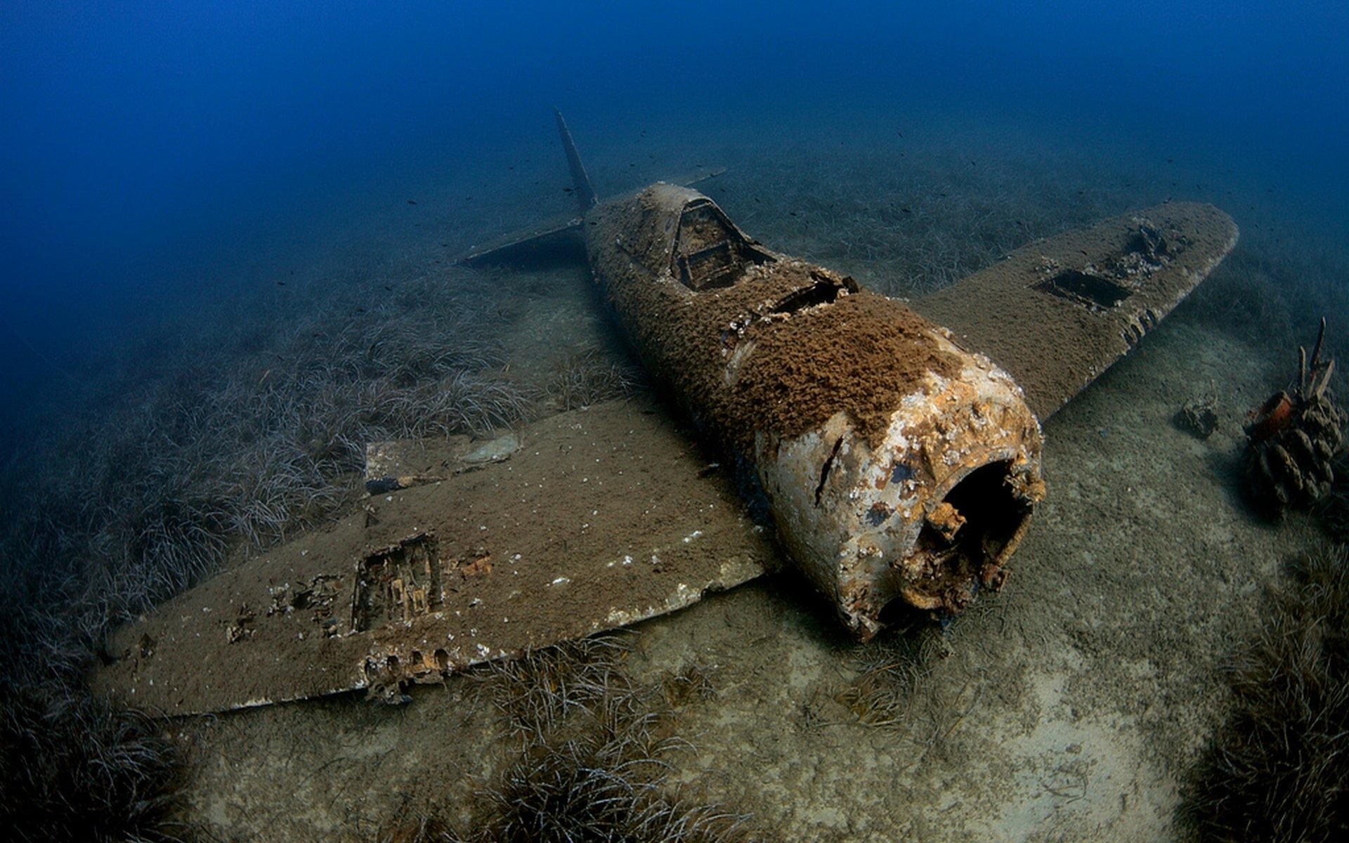 Корабли лежащие на дне. Затонувшие самолеты второй мировой войны. Лагуна погибших кораблей Чуук. Затонувшие подводные лодки Германии второй мировой войны. Затонувшие подводные лодки в черном море.