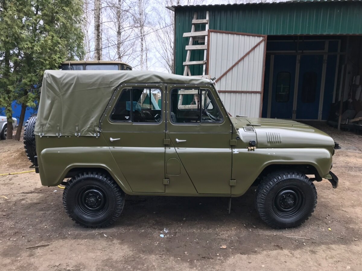 УАЗ 469 зеленый