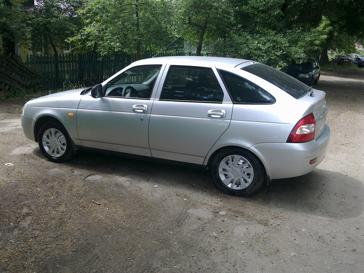 Lada Priora Hatchback Silver 2012