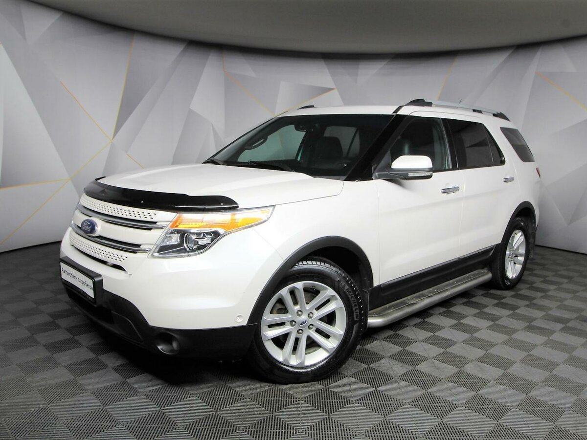 Ford Explorer 2012 белый