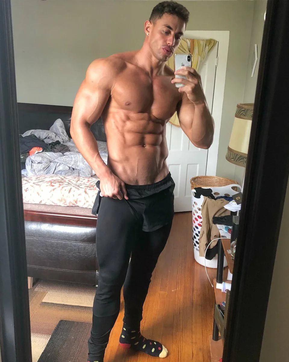 Toby Richards bodybuilder