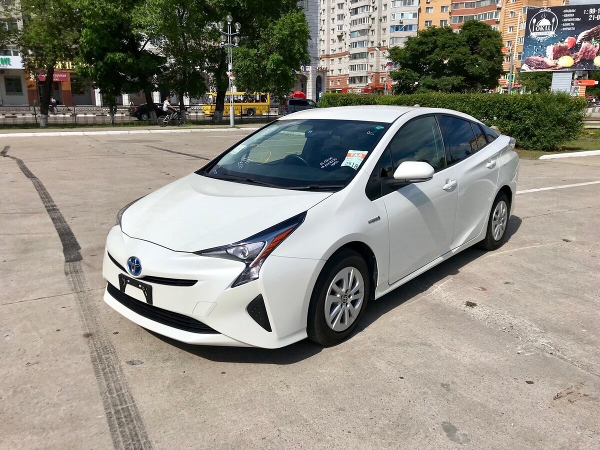 Toyota Prius 30 белый