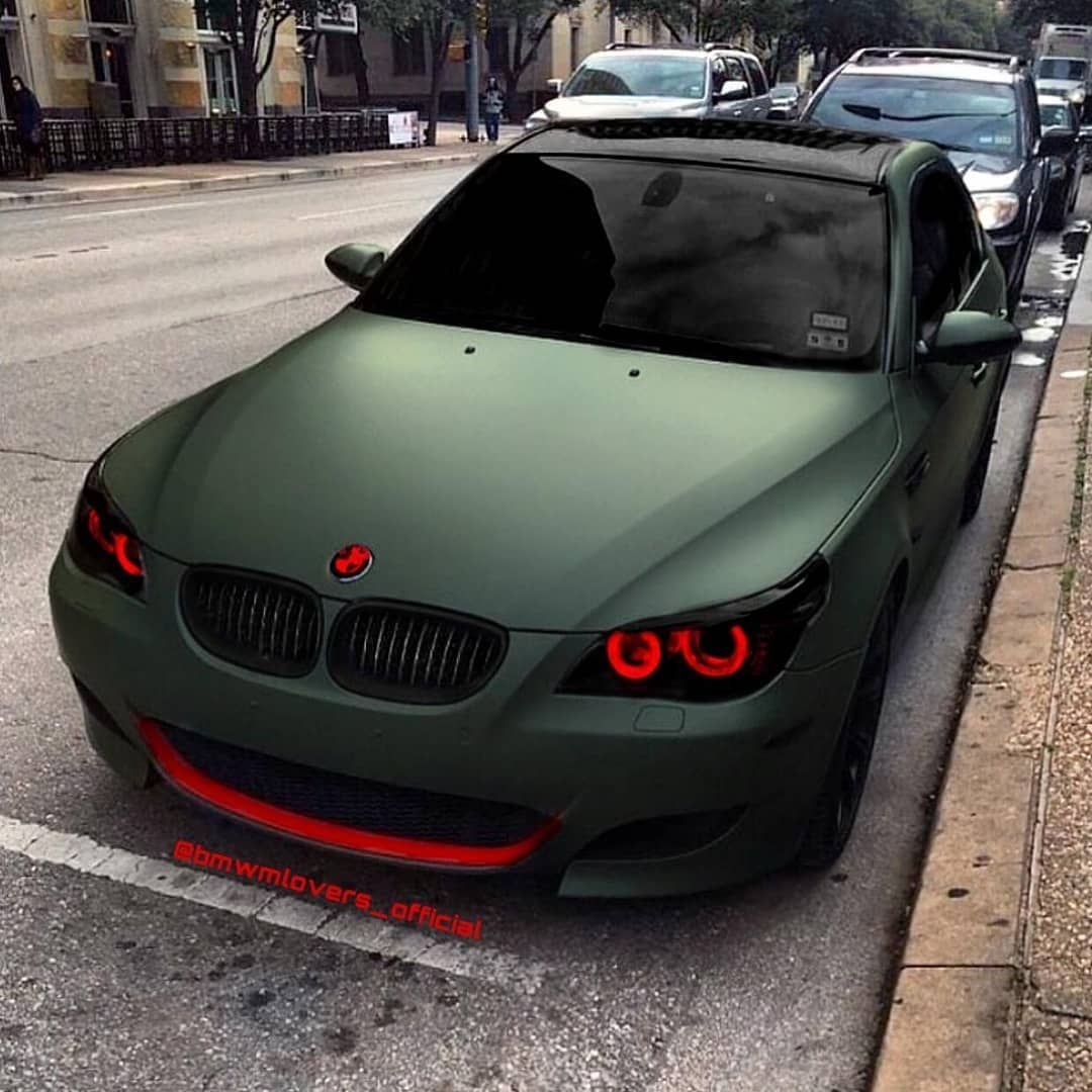 BMW e60 зелёный матовый
