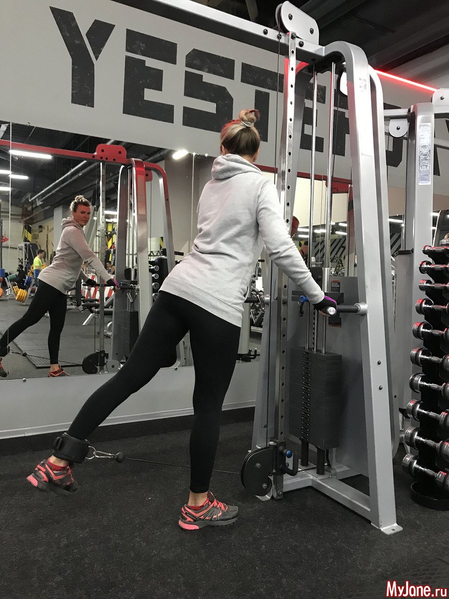 Отведение рук в кроссовере с Нижнего блока