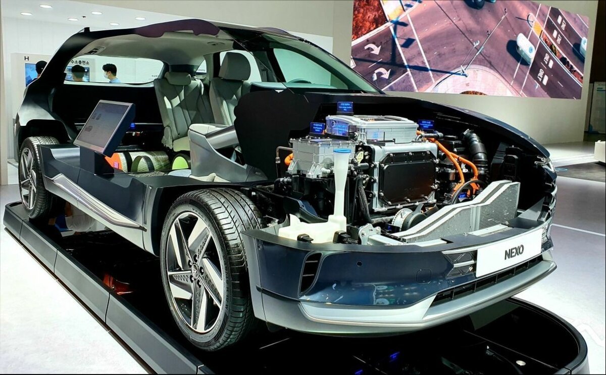 Toyota Mirai на водородном топливе
