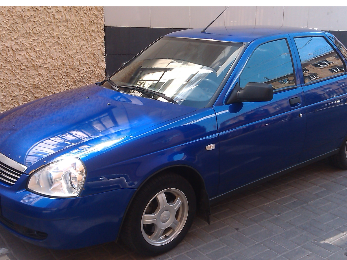 Lada Priora голубая