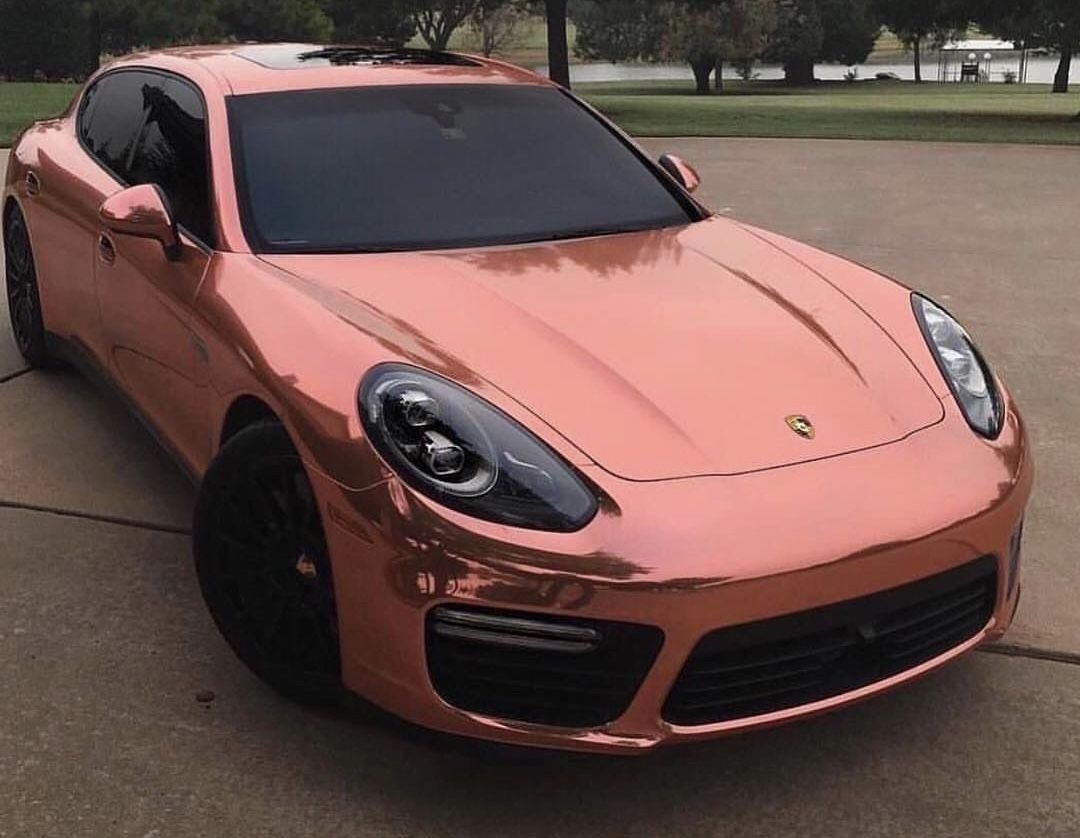 Porsche Panamera розовый