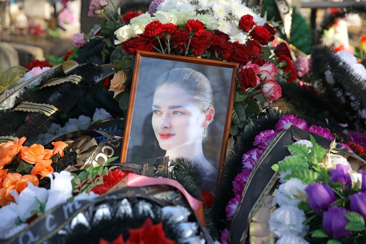 Похороны Анастасии Ещенко