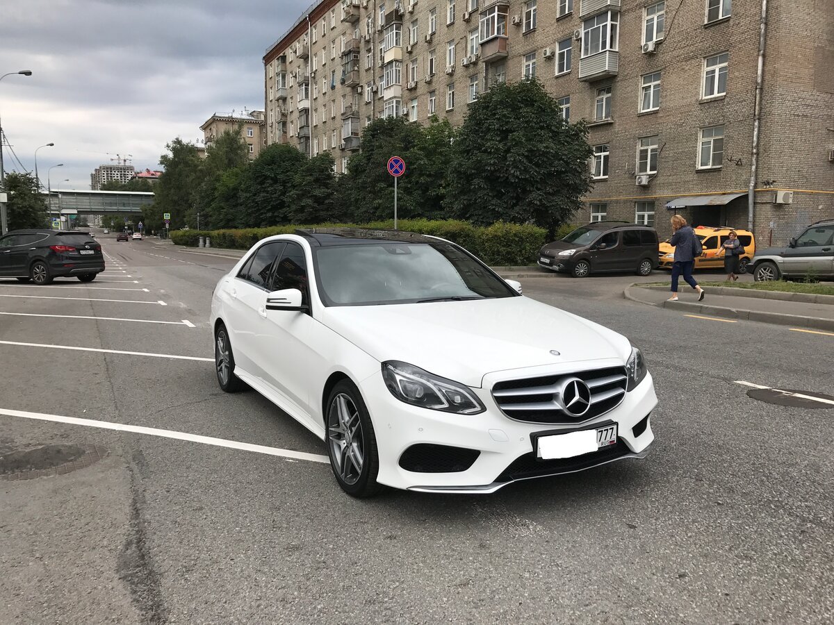 Mercedes 2015 White s-class Coupe