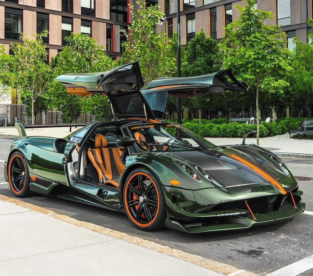 Pagani Huayra Black