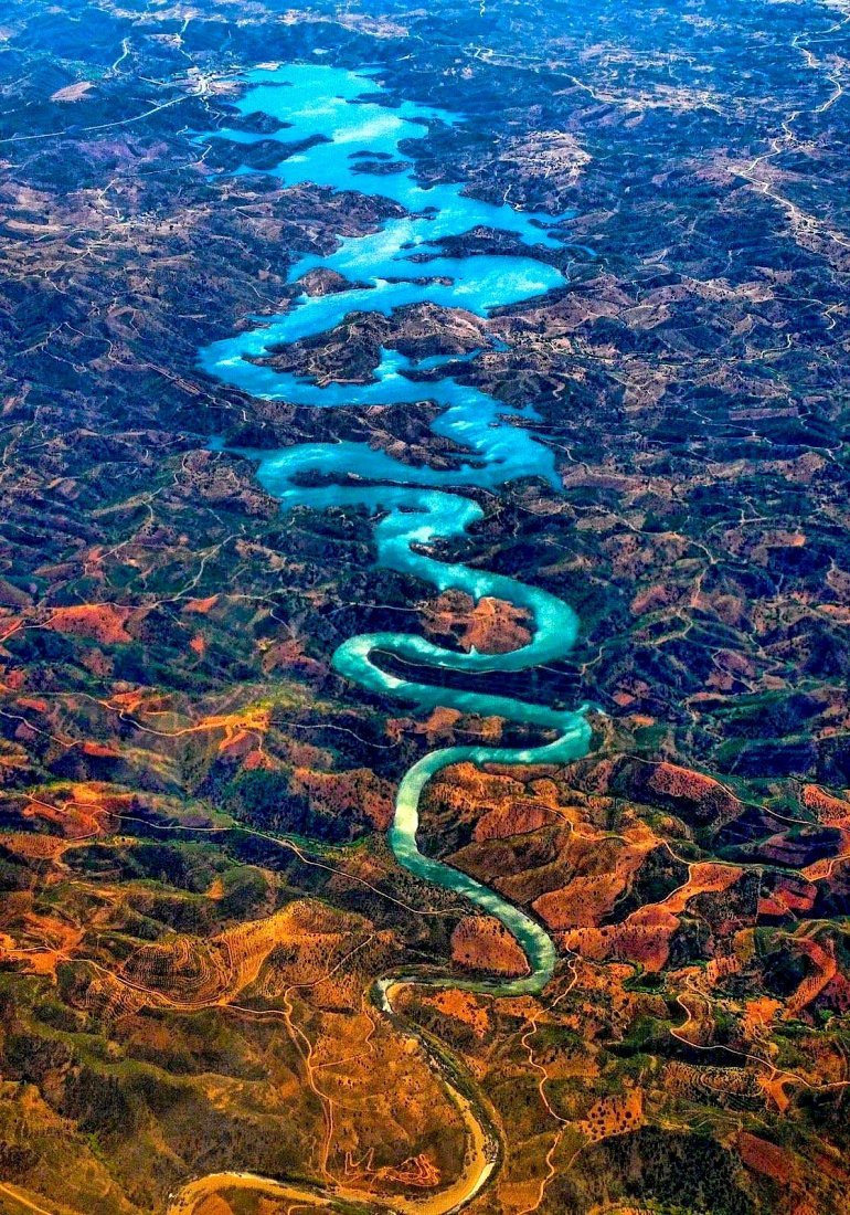 Синий дракон река Оделейте Португалия