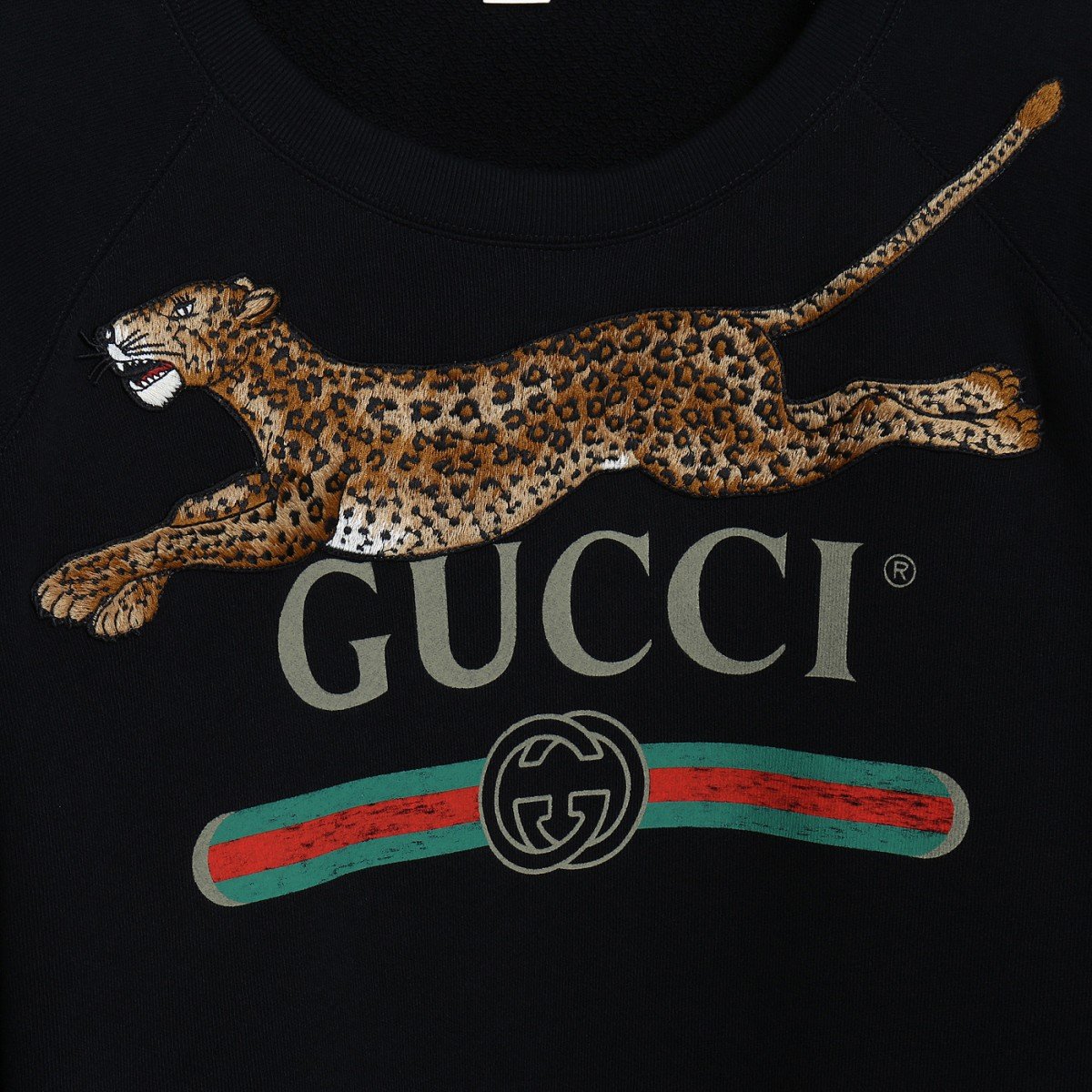 Gucci логотип с леопардом