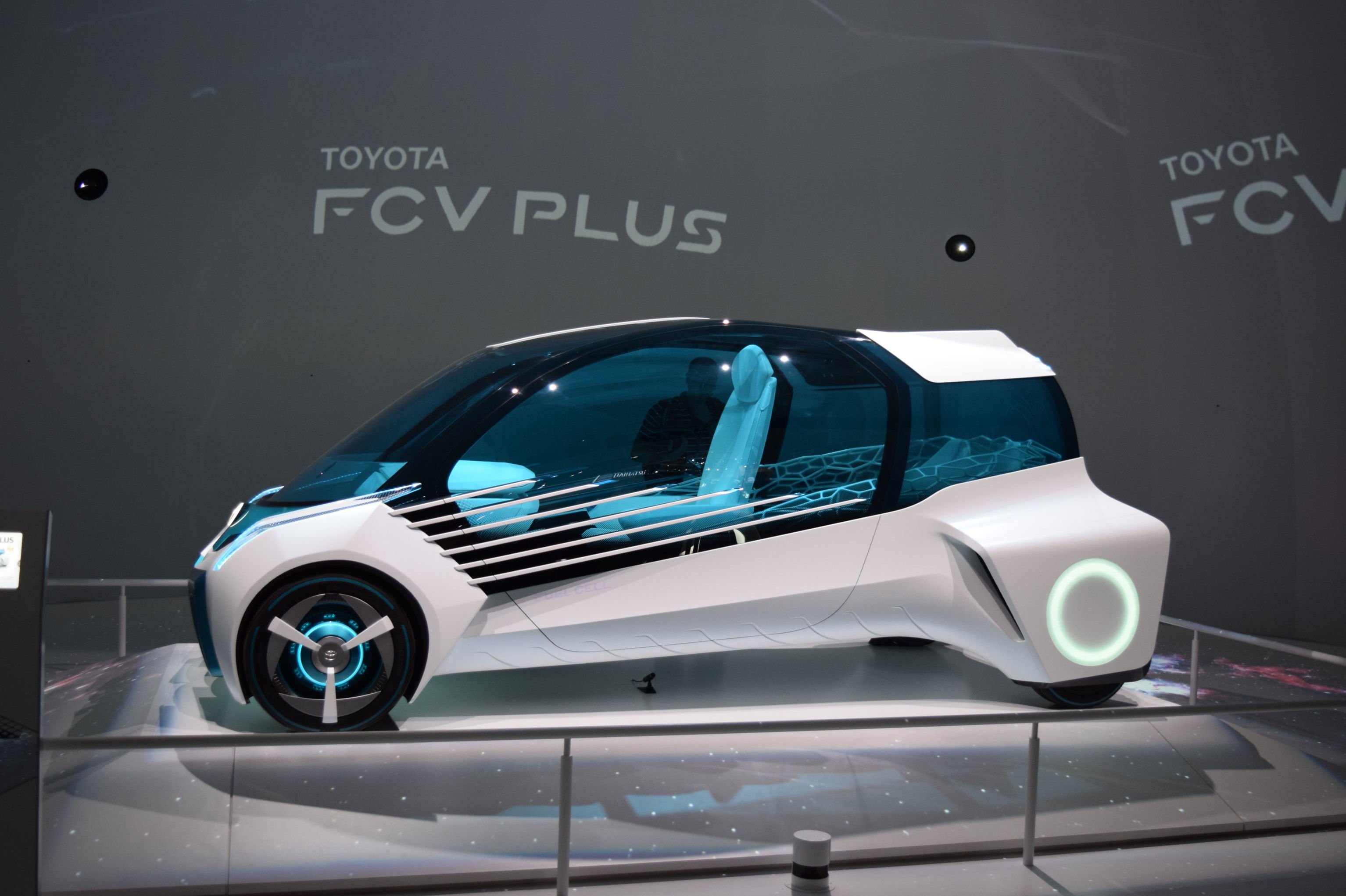 Водородные авто. Машина на водороде. Автомобили на водородном топливе. Водородный автомобиль будущего. Водородный электромобиль.