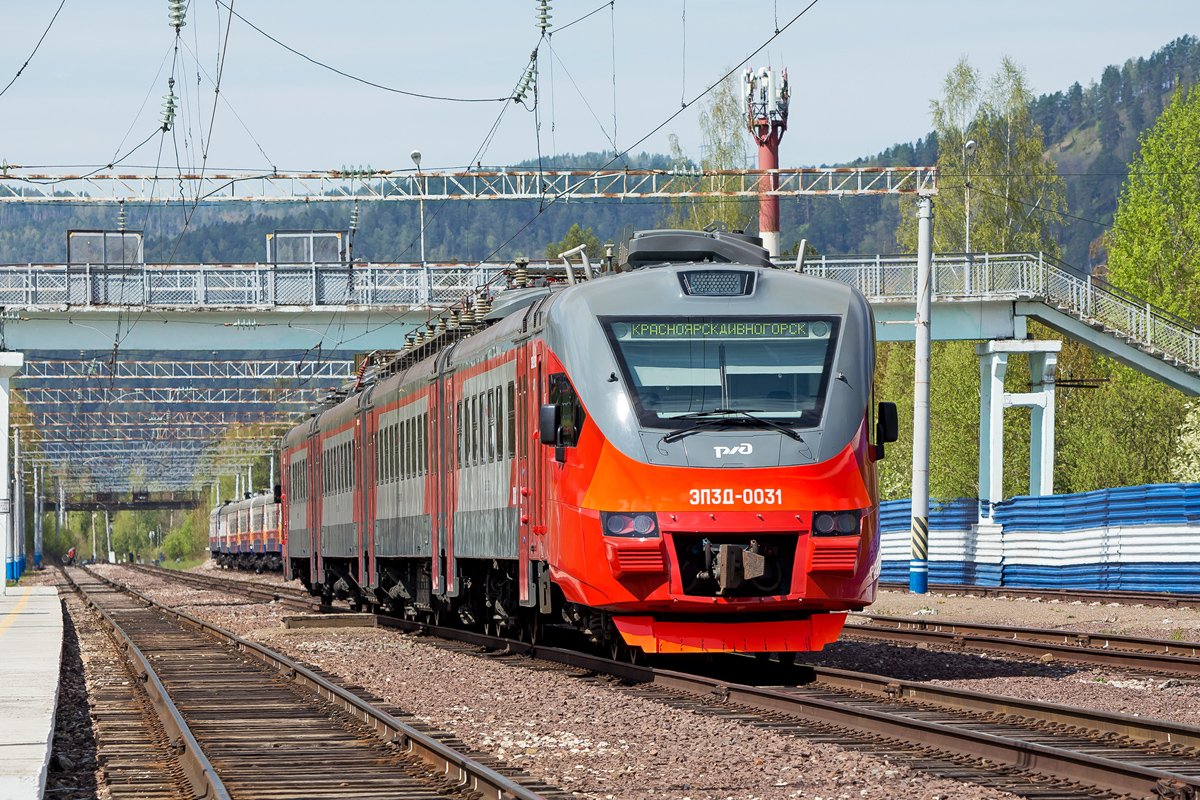 Поезд сбил на Ярославском направлении