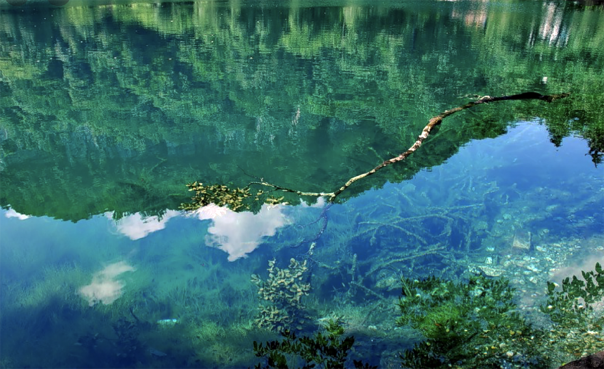 Голубое озеро Абхазия глубина