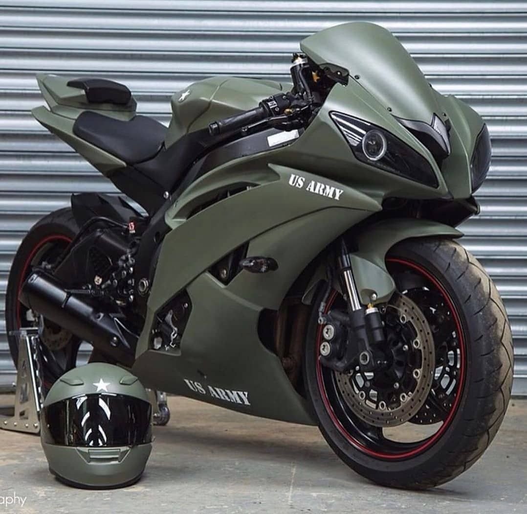 Спортбайк Kawasaki zx10r