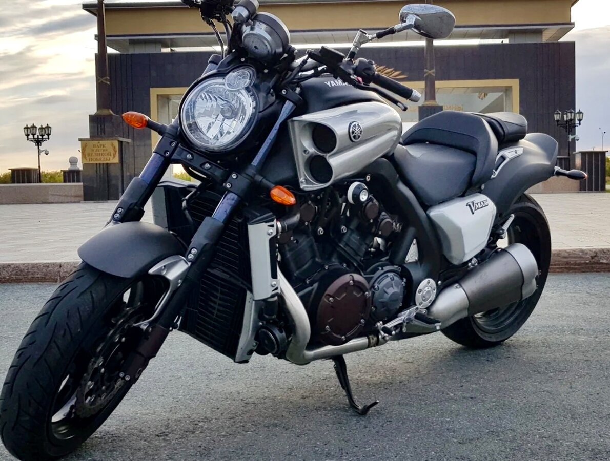 Yamaha v-Max 1700