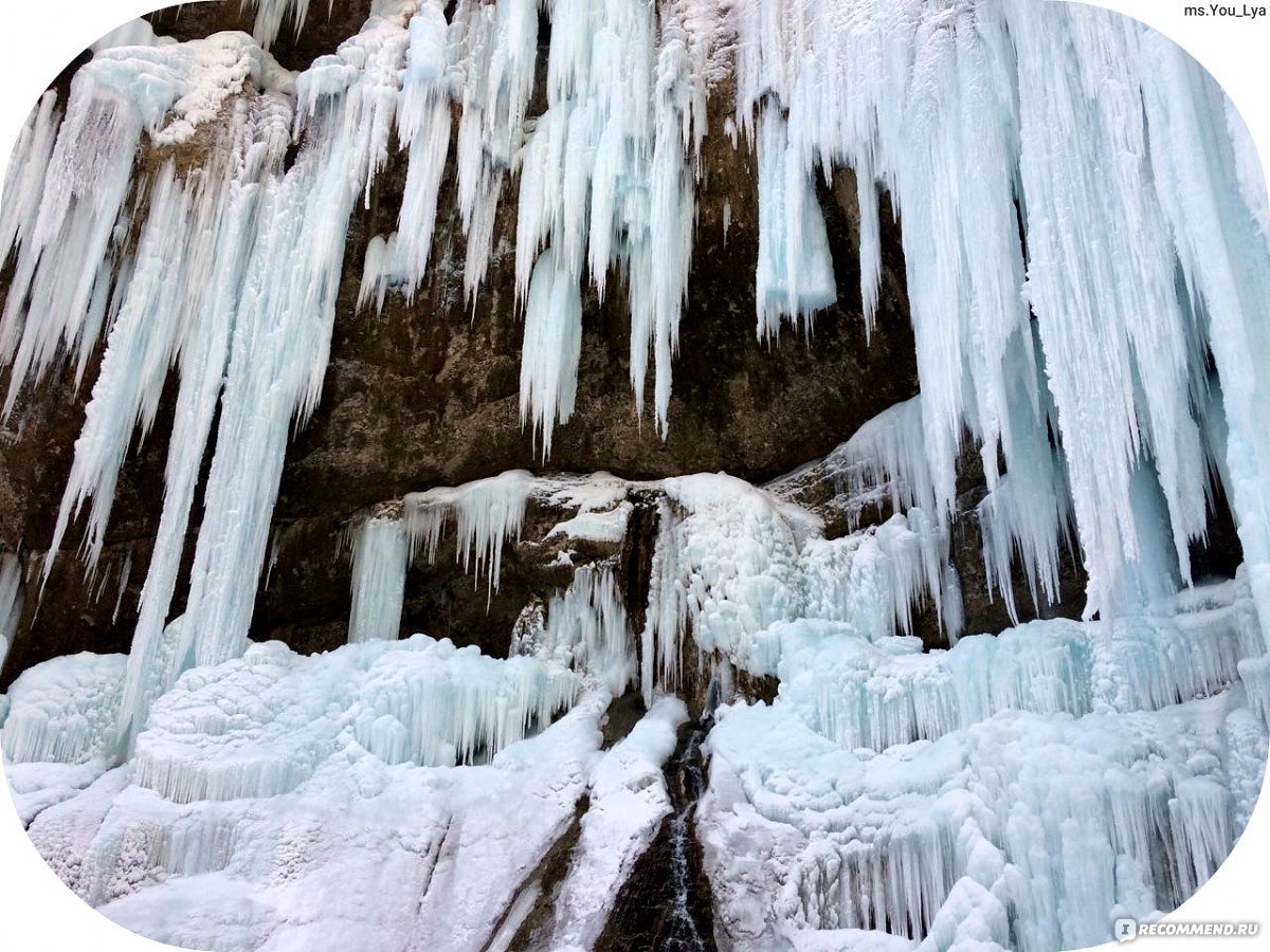 Чегемские водопады Кабардино-Балкария замерзший
