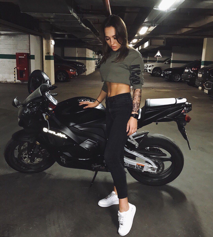 Софья Ночвина мотоциклистка