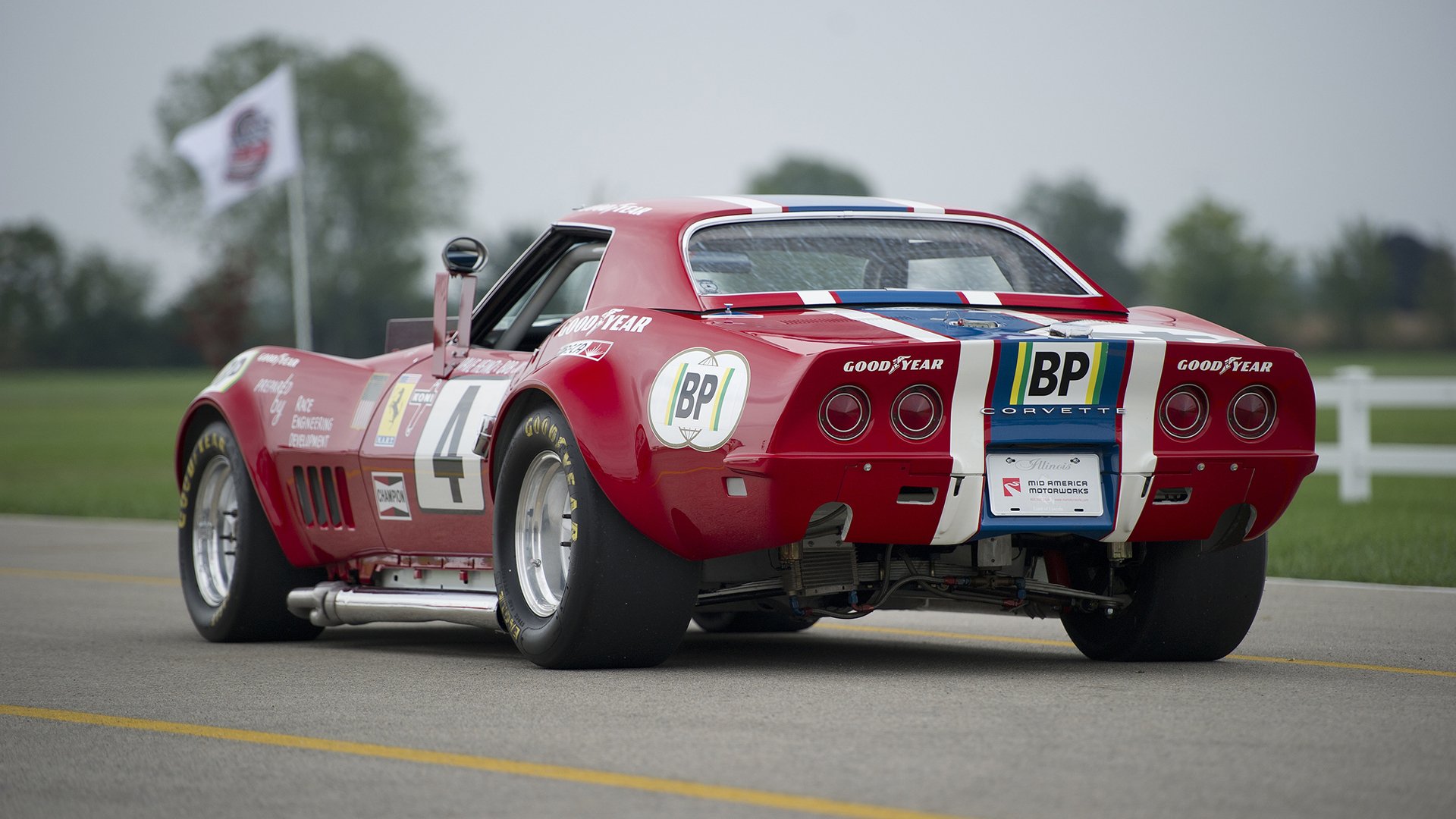 Гоночный авто сканворд. Corvette Race car 1967. 1980 Corvette Race car. Глиффорд Клайв "гоночные автомобили". Chevrolet Corvette Yellow American Race car.