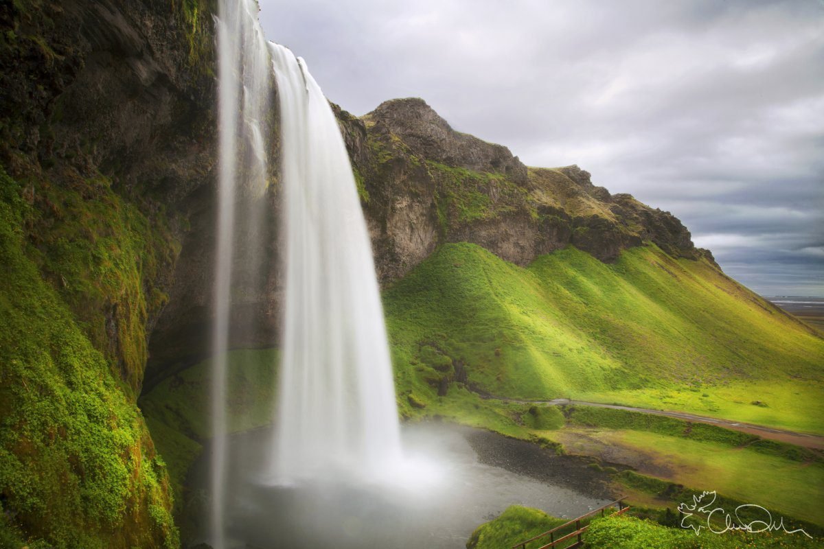 Живописные водопады Исландии