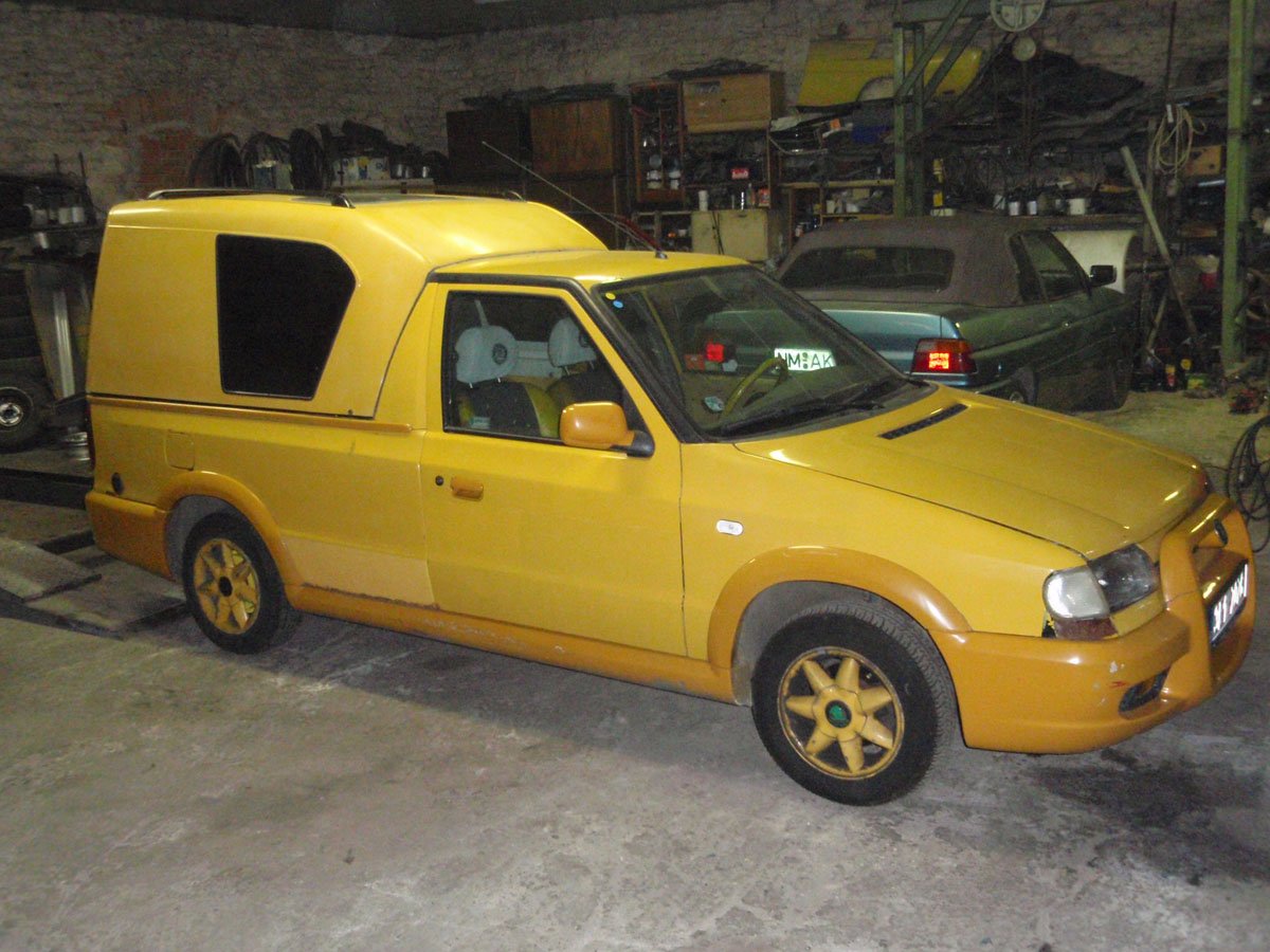 Volkswagen Caddy пикап