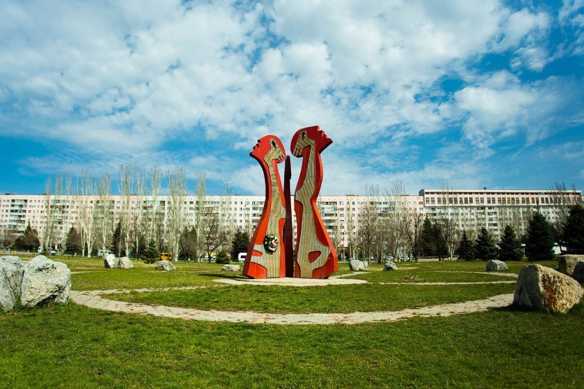 Памятник жертвам политических репрессий Волжский