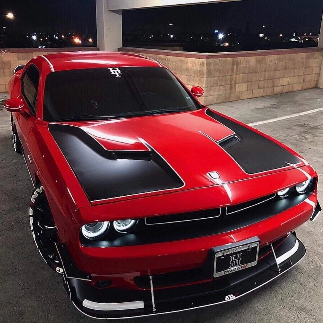 Dodge Challenger Sport