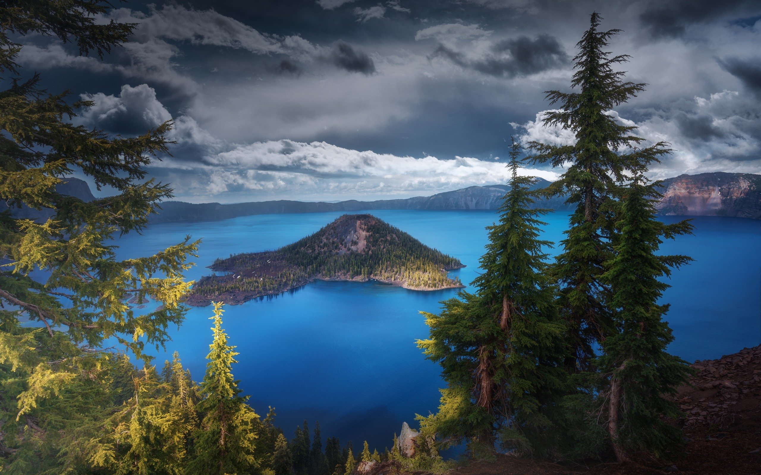 Орегон. Озеро Крейтер, штат Орегон, США. Северная Америка штат Орегон. Орегон штат США природа. Кратерное озеро штат Орегон.